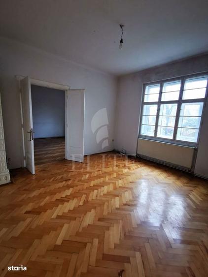 Apartament cu 4 camere în Central