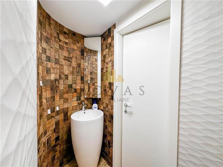 Duplex cu 5 camere cu Canalizare în Vest