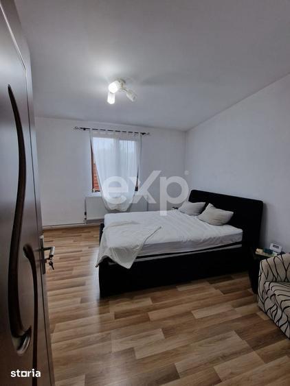 Casă cu 4 camere cu Teren 1200 Mp în Răzvad