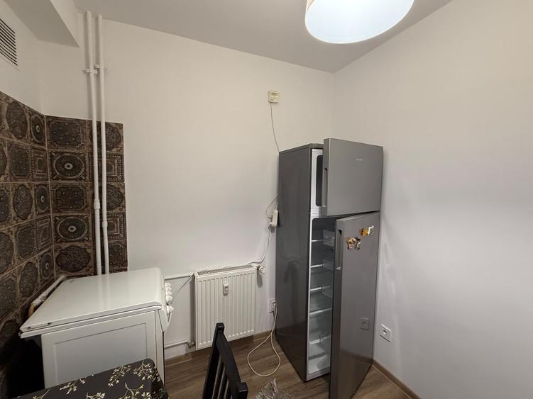 Apartament cu 2 camere decomandat în Drumul Taberei