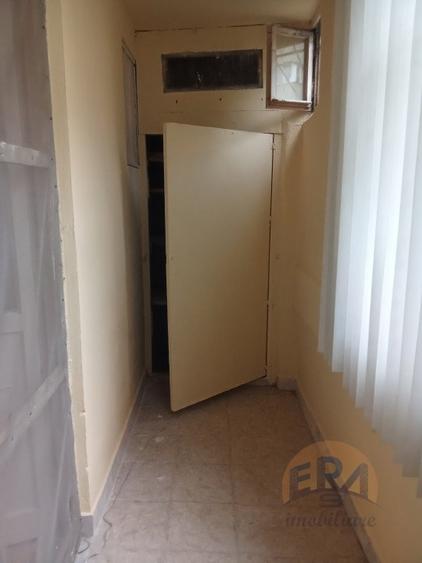 Apartament cu 2 camere semidecomandat, mobilat în Rogerius