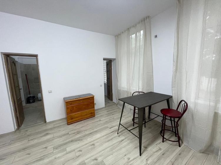 Apartament cu 2 camere în Victoriei