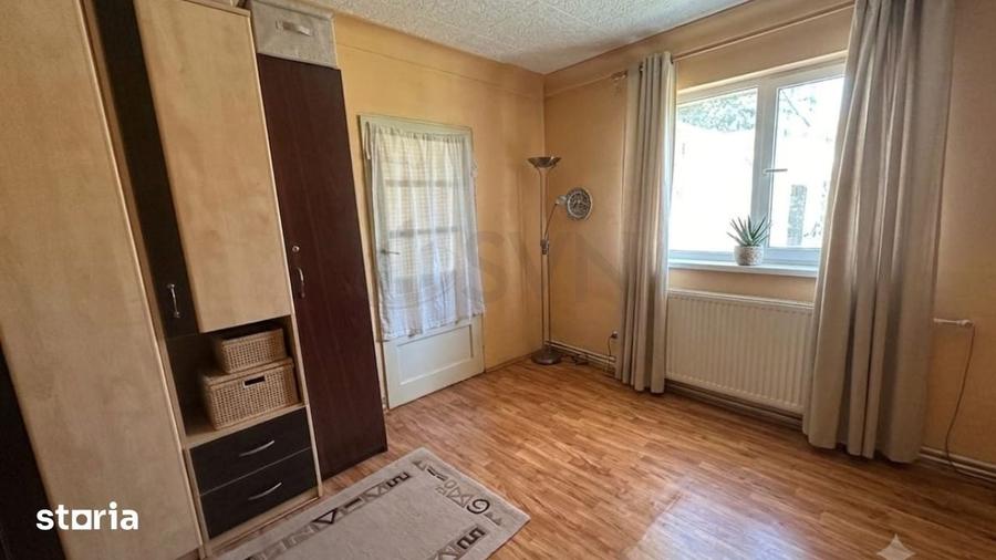 Casă cu 5 camere cu Teren 390 Mp în Chitila