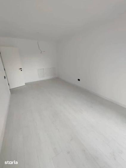 Apartament cu 2 camere decomandat în Industriilor