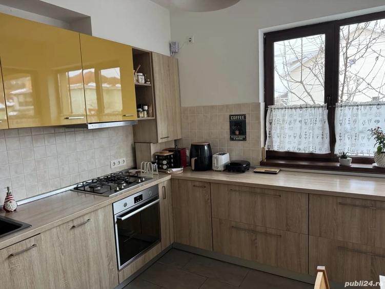 Casă cu Teren 250 Mp în Dumbrăvița