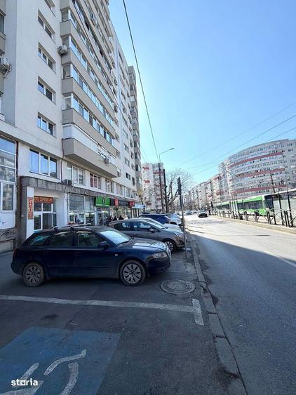 Garsonieră decomandată, mobilată în Victoriei