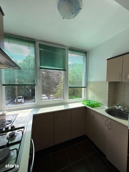 Apartament cu 3 camere decomandat în Decebal