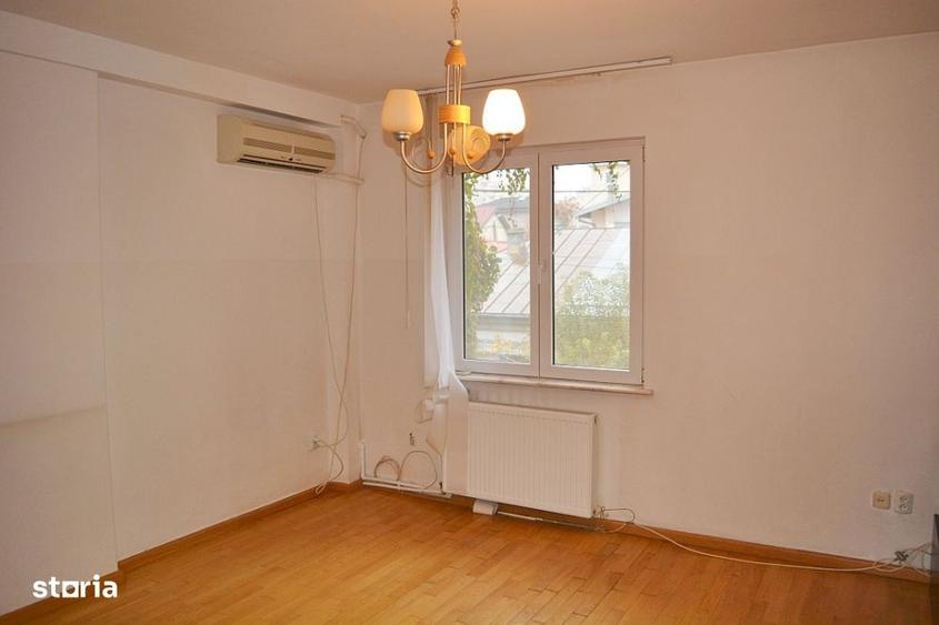 Casă cu 3 camere în Unirii