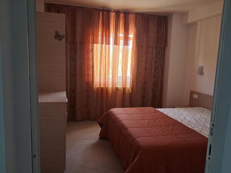 Apartament cu 2 camere decomandat în Piața Nouă