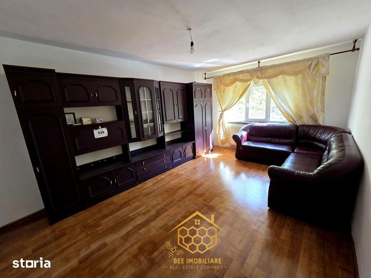 Apartament cu 3 camere decomandat în 1 Mai