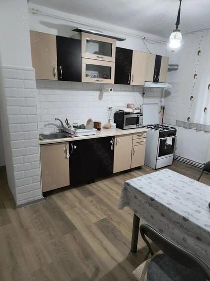 Apartament cu 2 camere decomandat în Micro 15