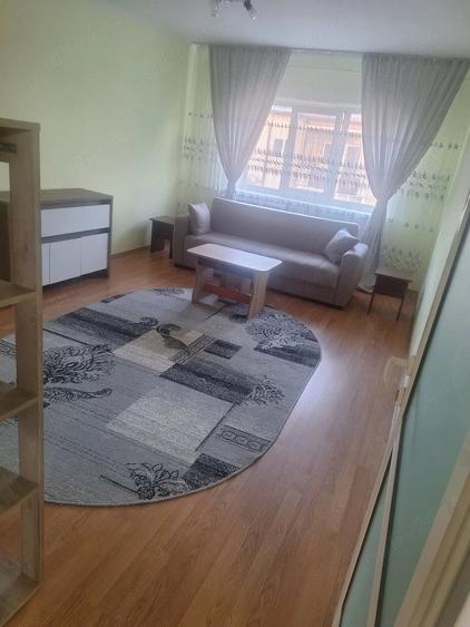 Apartament cu 2 camere decomandat în Exterior Vest
