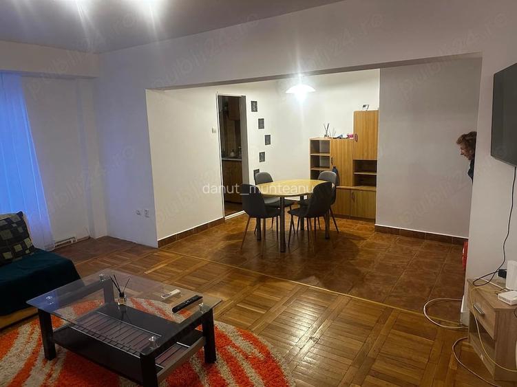 apartament 3 camere etaj 1 zona PORT