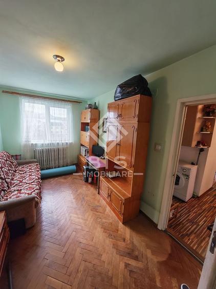 Apartament cu 3 camere decomandat în Calea Moldovei