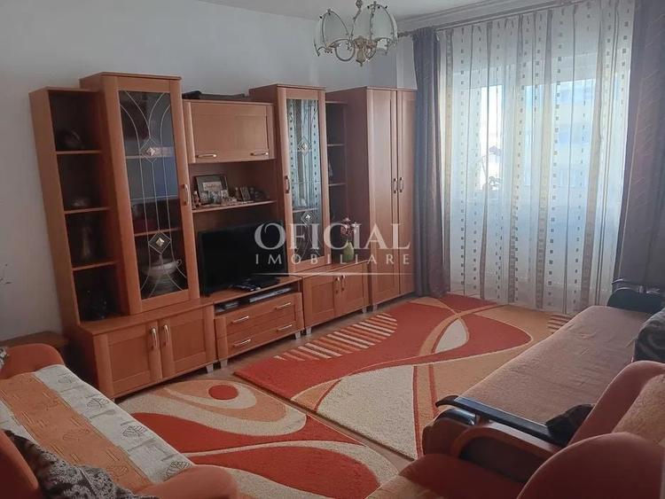 Apartament cu 3 camere decomandat, mobilat în Zorilor