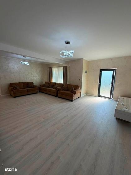 Casă cu 3 camere cu Teren 400 Mp în Mărgineni