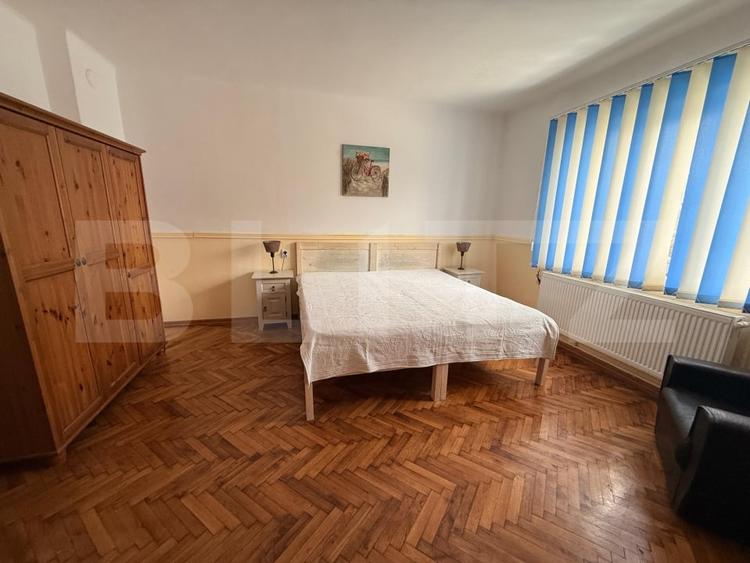Casă individuală cu 4 camere cu Canalizare în Cristian