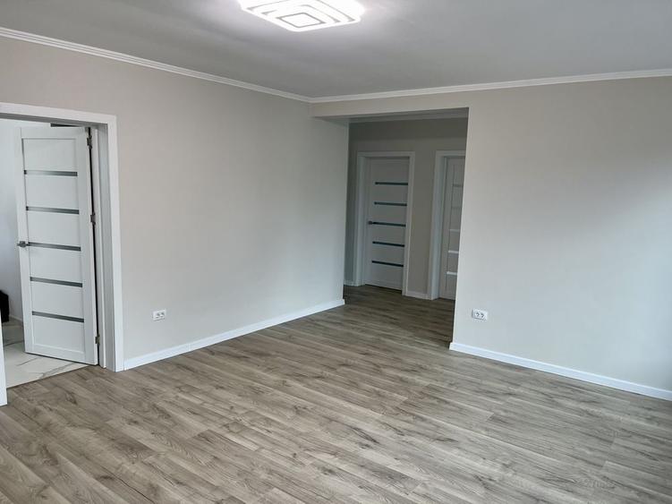 Casă cu 4 camere în Tomești
