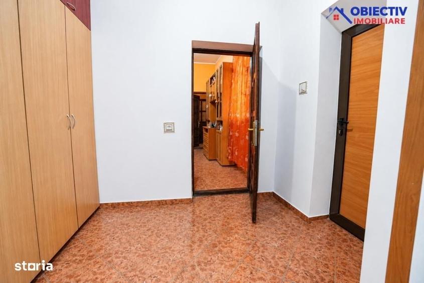 Casă cu 3 camere în Central