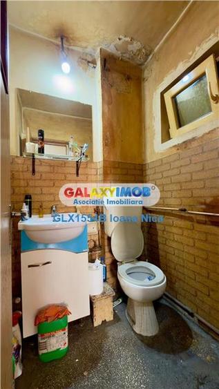 Apartament cu 3 camere decomandat, mobilat în Titan