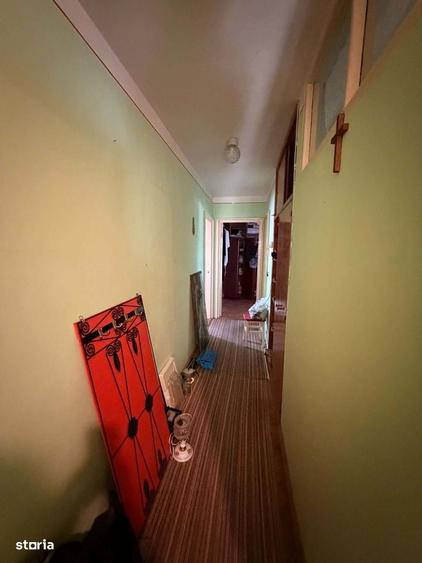 Apartament cu 3 camere decomandat în Mureșeni