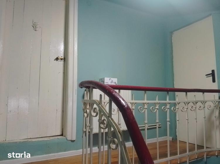 Casă cu 3 camere cu Teren 82 Mp în Gara de Nord