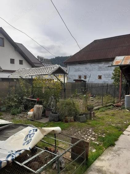 Casă cu 4 camere în Rucăr