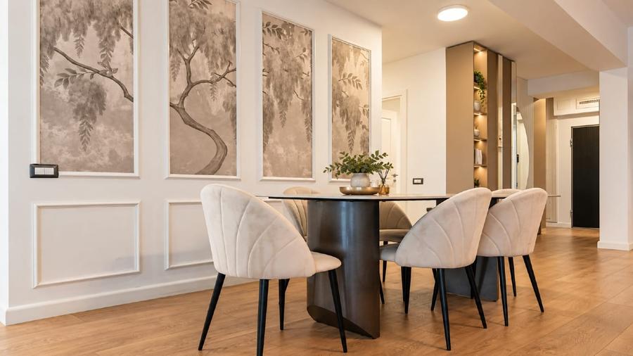 Apartament cu 4 camere decomandat în Central
