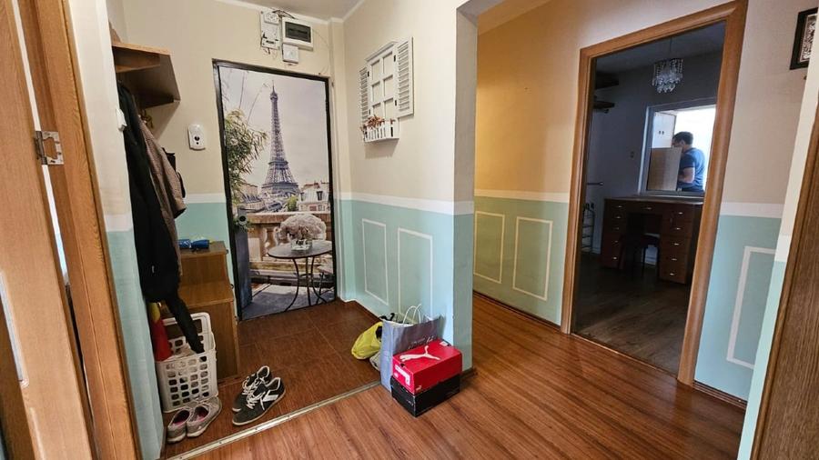 Apartament cu 4 camere în Inel II