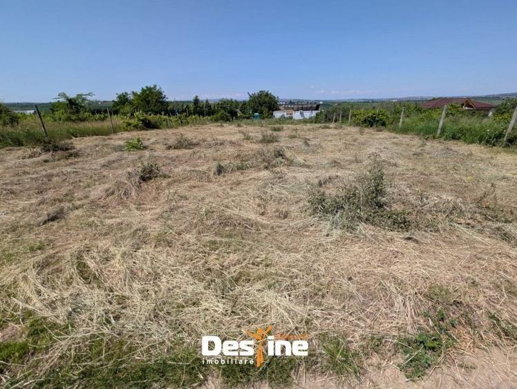 Teren Construcții intravilan de 974 mp, în Bârnova