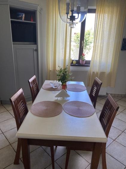 Casă cu 4 camere cu Teren 2750 Mp în Central