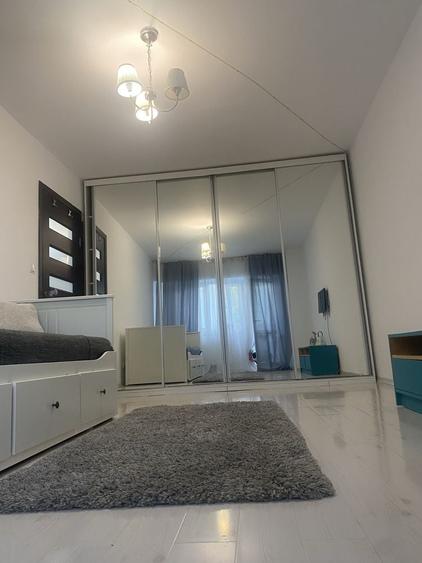 Garsonieră decomandată în Tei