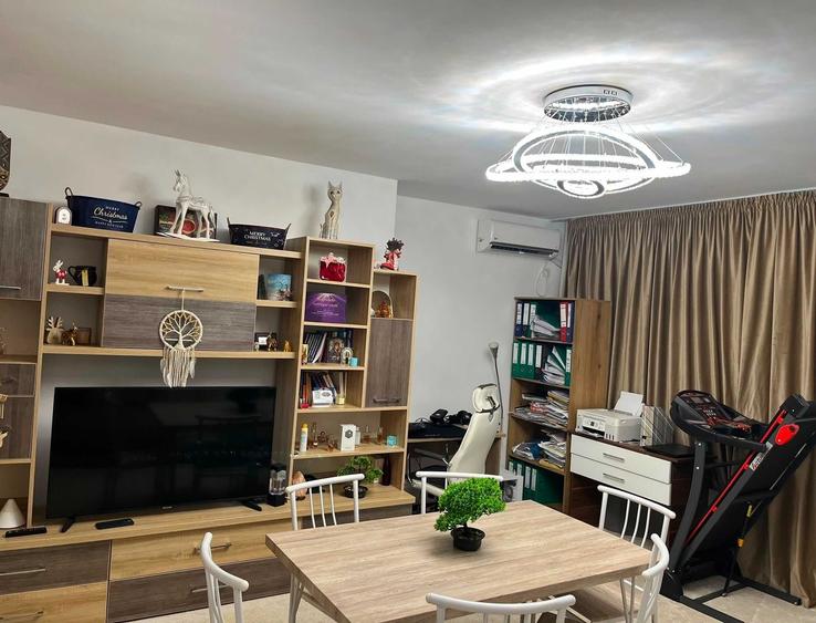 Apartament cu 2 camere decomandat în Central