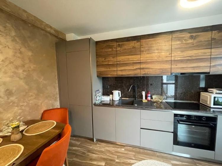 Apartament superb, la 300m de Peles, complex Chatel, 2025, 71mp, la cheie - 52