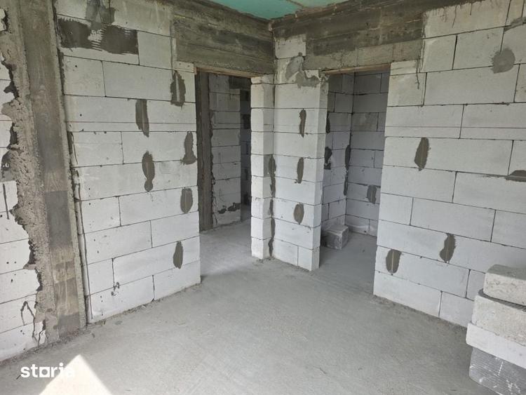 Casă cu 4 camere cu Teren 450 Mp în Central