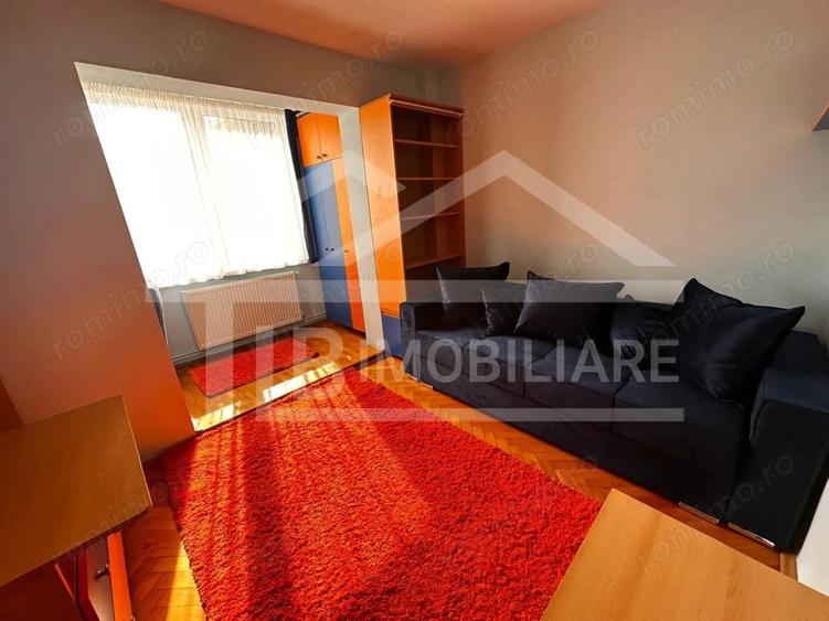 Apartament cu 3 camere decomandat în Tudor