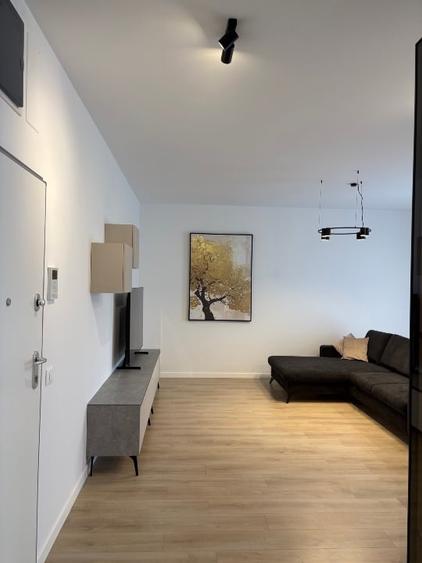 Apartament cu 2 camere semidecomandat, mobilat în Torontalului