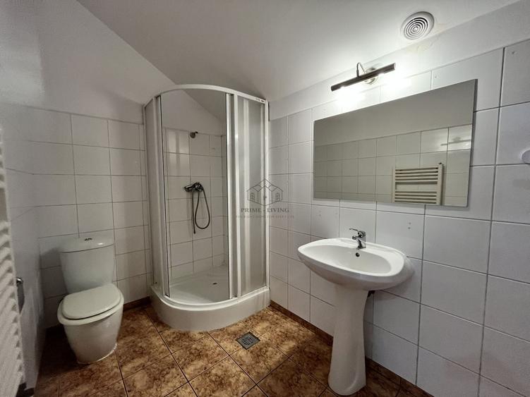 Duplex cu 5 camere cu Canalizare în Străulești