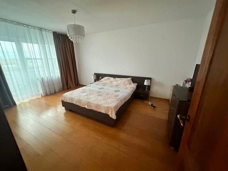 Apartament cu 3 camere decomandat, mobilat în Sebastian