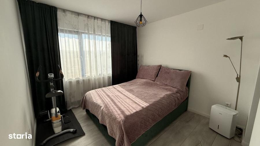Apartament cu 3 camere semidecomandat în Central