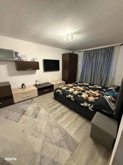 Garsonieră decomandată, mobilată în Rovine