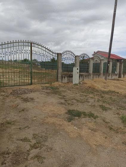 Teren de 4000 mp, în Gâldău
