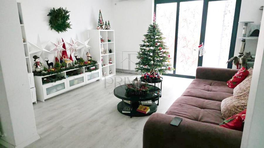 Apartament cu 4 camere decomandat, mobilat în Dumbrăvița