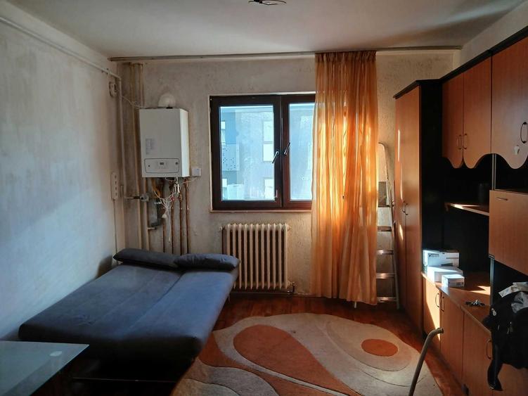 De inchiriat garsoniera 22 mp Bulevardul Muncii (exact la statia Tramvai SINTEROM Nord)