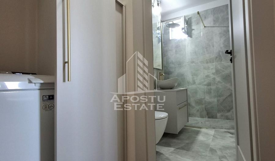 Apartament cu 4 camere semidecomandat, mobilat în Micălaca