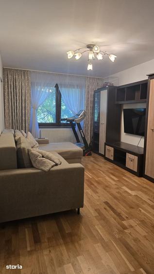 Apartament cu 4 camere în Crângași