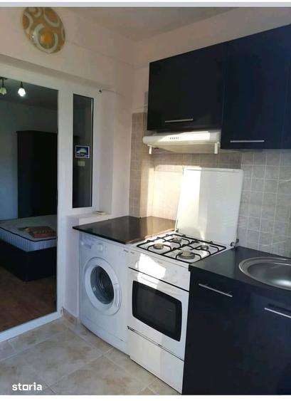 Casă cu 7 camere decomandat cu Teren 183 Mp în Faleza Nord