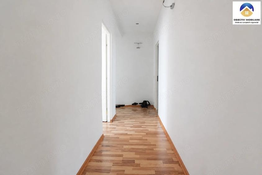 Apartament cu 3 camere semidecomandat în Central