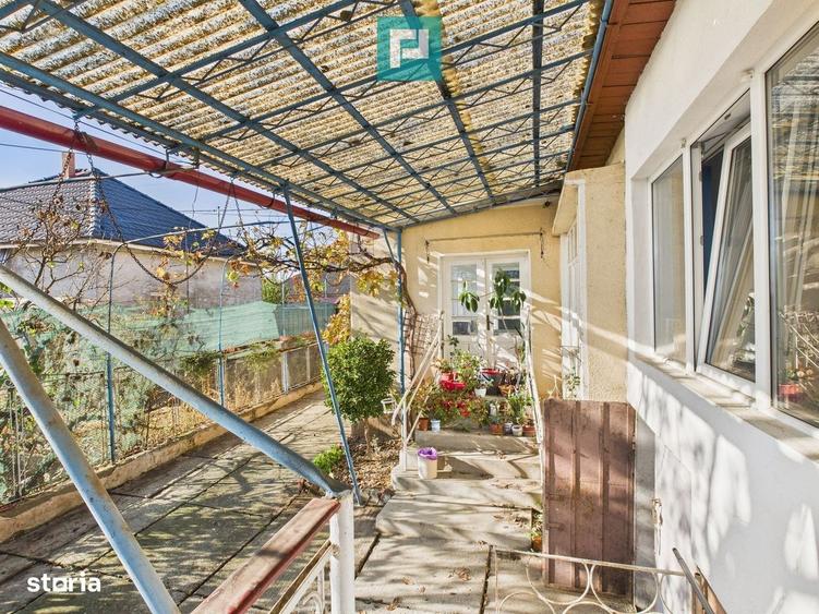 Casă cu 4 camere în Vladimirescu