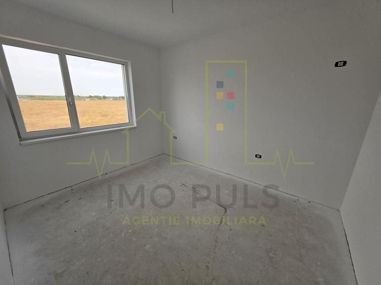 Duplex cu 5 camere cu Canalizare în Moșnița Veche